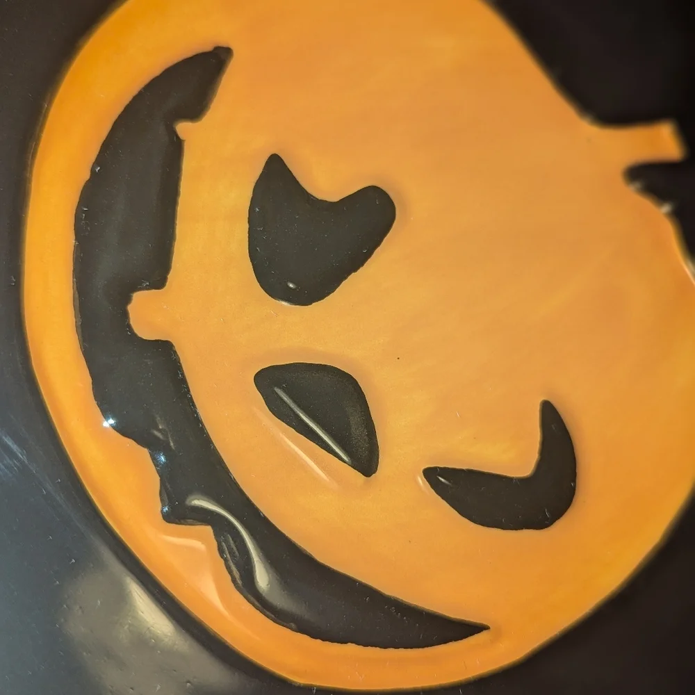 LIKE NEW Halloween Pumpkin Dish